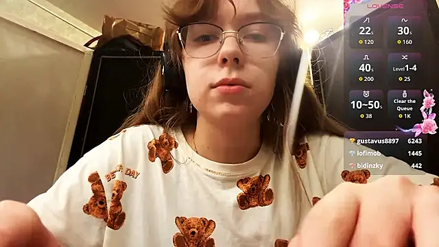 JuneCooper's cam snapshot