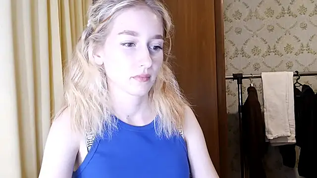 LisaKacitaa's cam snapshot