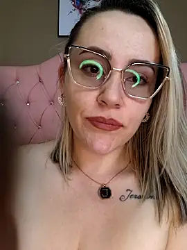 CurvyLust_x's cam snapshot