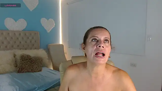 channelsmith_55's cam snapshot