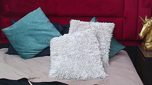 Aisha_Jenner_'s cam snapshot