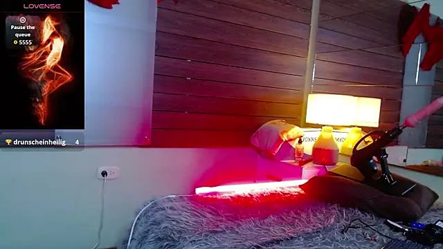 Karol_Yessenia's cam snapshot