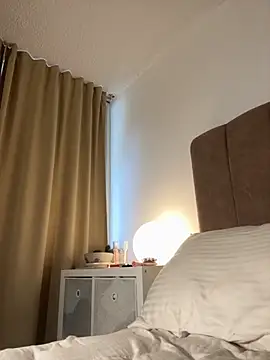 AmelieLaurent_'s cam snapshot