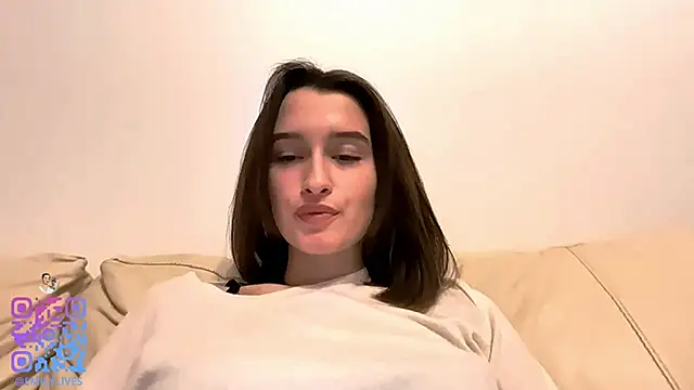 DarlineBrustera's cam snapshot