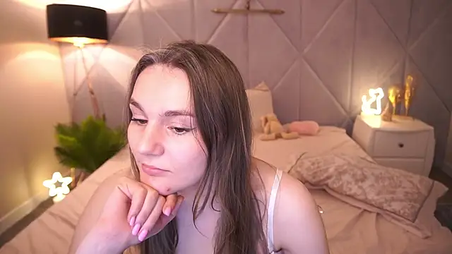 DiamondGoldie's cam snapshot