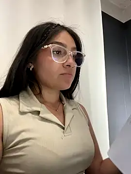 Alyha_Cortes's cam snapshot