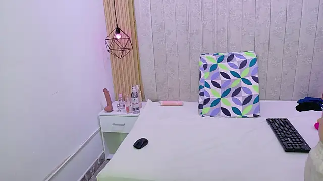 Kity_spiderr's cam snapshot