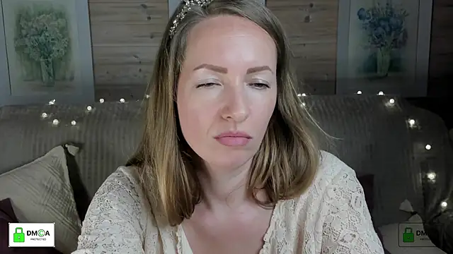 Queenymel's cam snapshot