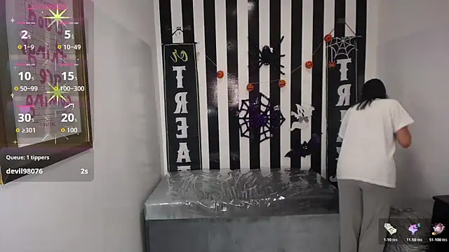 clementine_t's cam snapshot