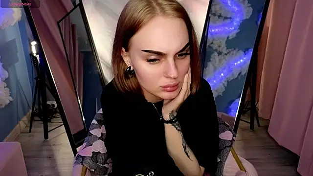 emlymur's cam snapshot