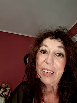 GypsyEsmeralda's cam snapshot