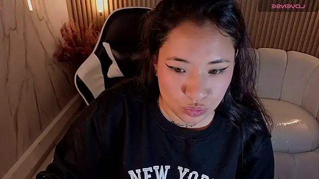 hollypeyton1_tp's cam snapshot