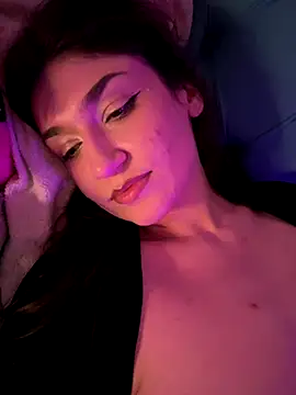 ScarletBloom_'s cam snapshot