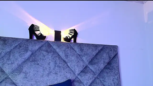 Shantey_Laurent's cam snapshot