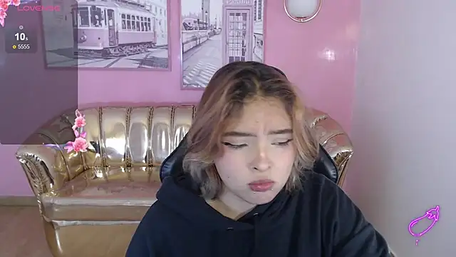 mia_foster_t's cam snapshot