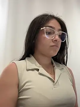 Alyha_Cortes's cam snapshot