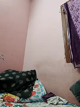 pujapujarrrr's cam snapshot