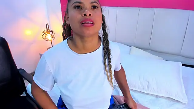 CamiilaReyes's cam snapshot