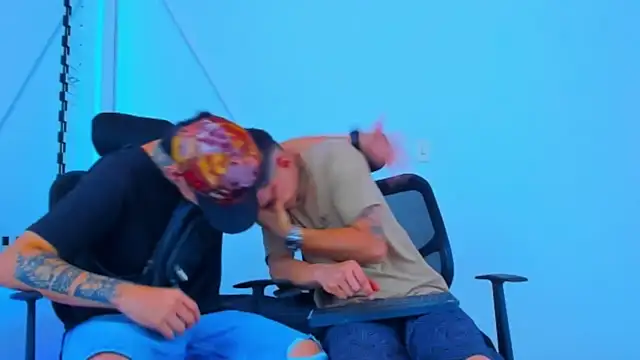 HOT_boy2025's cam snapshot