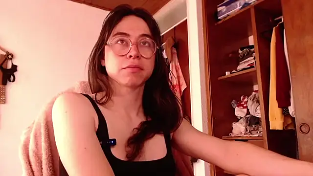 emily_pearl_ live sex cam