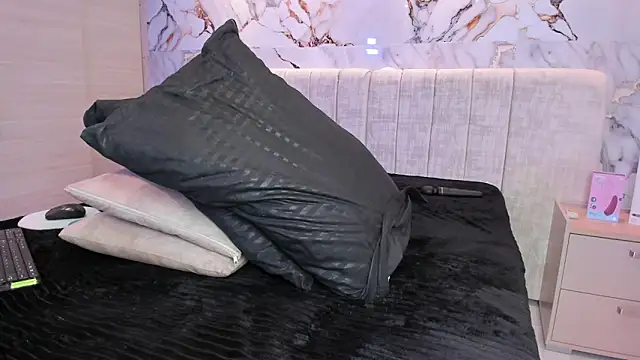 kiana_cream's cam snapshot