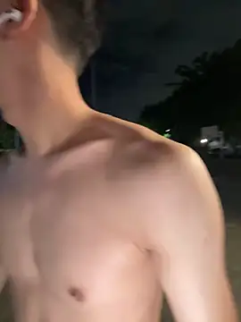 Benson18y's cam snapshot