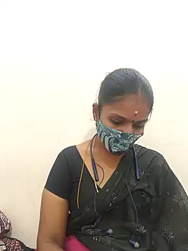 Tamil_Yalini12's web cam