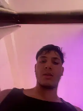 max_valiant1 live sex cam