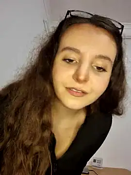 LineaDemie's cam snapshot