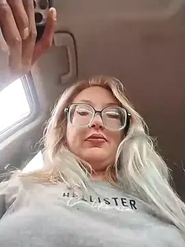 xXxWhoreAbleX's cam snapshot