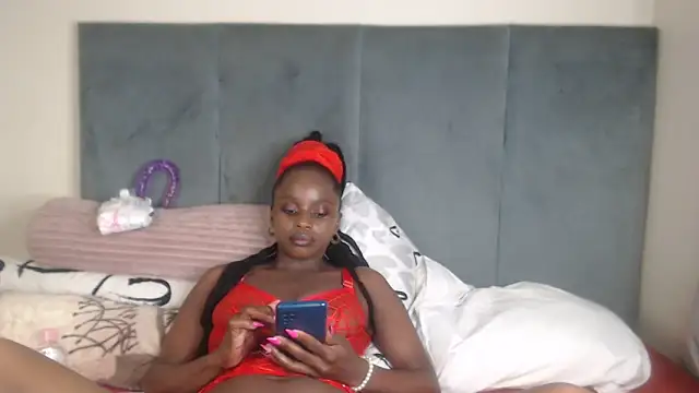 Jah-Queen's cam snapshot