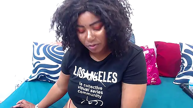 AfricanQueenxx40's cam snapshot