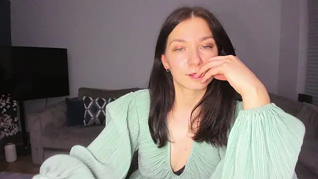 SylviaDoll's cam snapshot