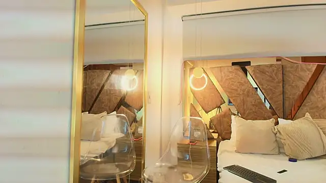 zarah_andrew__'s cam snapshot