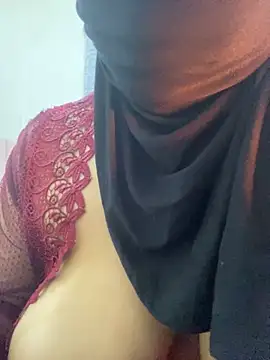 Sultana_Lamar98's cam snapshot