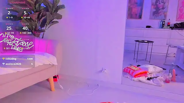 TiaBelle's cam snapshot