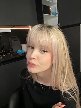 BellaSecrett's cam snapshot