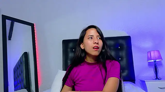 Skinny_hottie18's cam snapshot