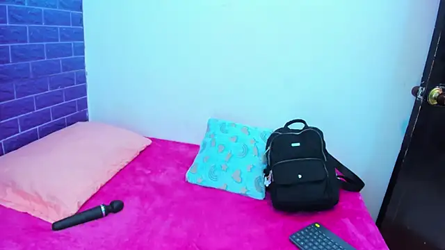 Cora_222's cam snapshot