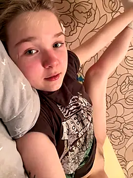 Emilly_Wills_'s cam snapshot