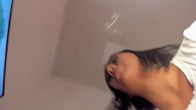 kristakinnky's cam snapshot