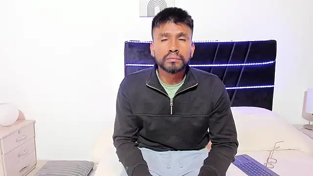 Taylormaccurdy_ live sex cam