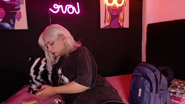 Poison_luna live sex cam