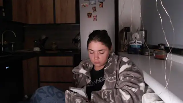 delightful_sofi's cam snapshot