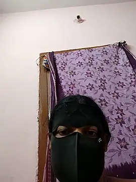 pujapujarrrr's cam snapshot