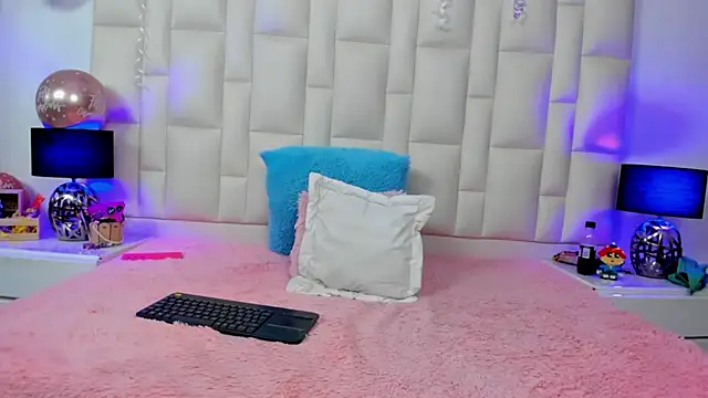 Ariana_rouse's cam snapshot