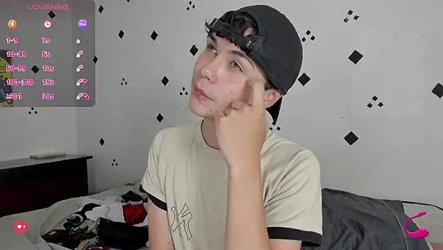 crushnier1's cam snapshot