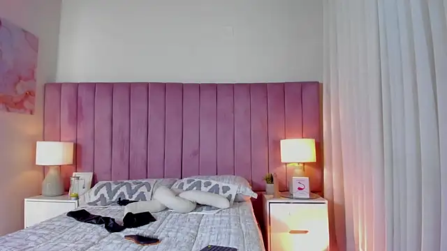 Aleja_arango1 live sex cam