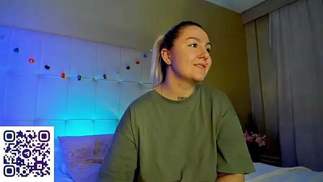 Debbie_Taylor's cam snapshot