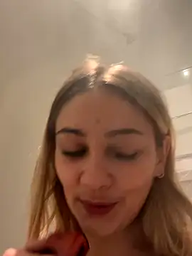 skyemorgan01's cam snapshot